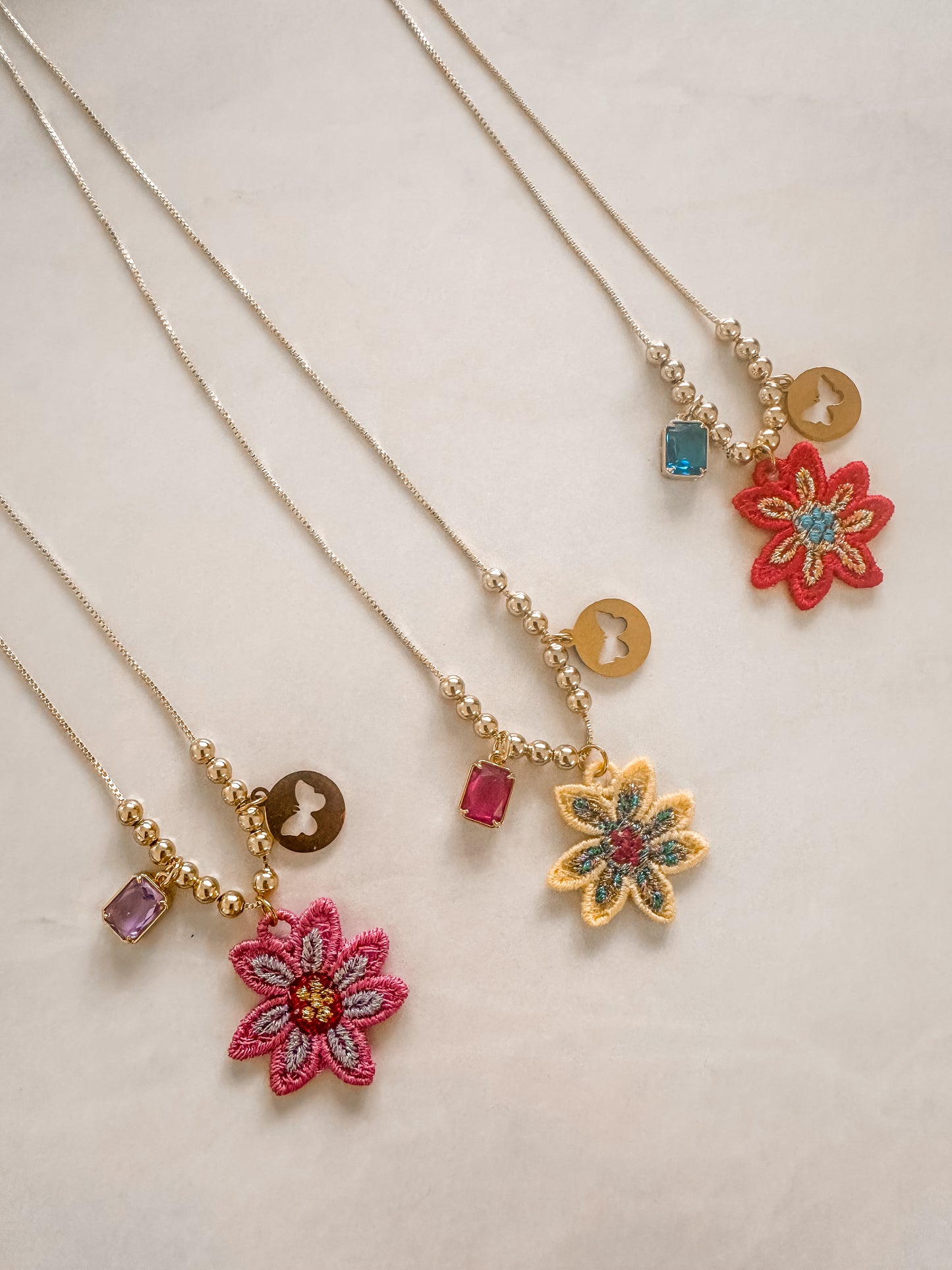Island Flower Necklace