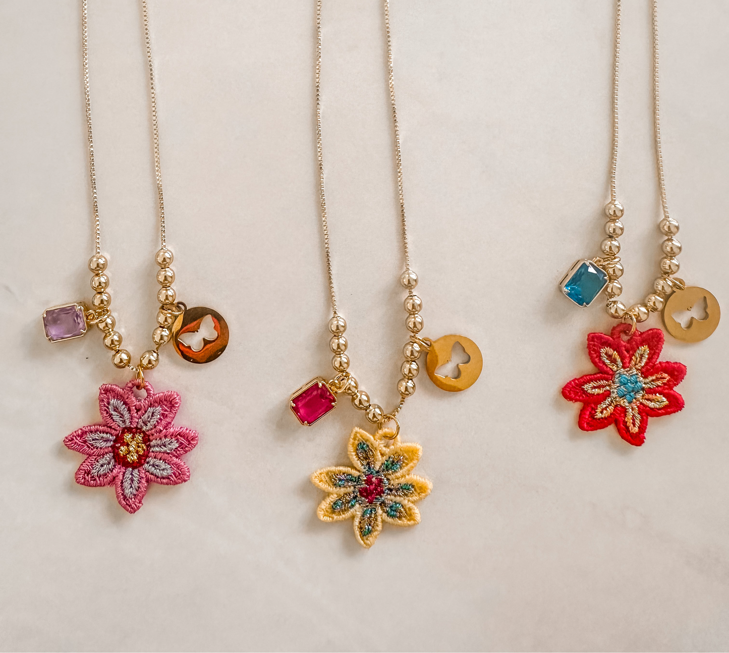 Island Flower Necklace