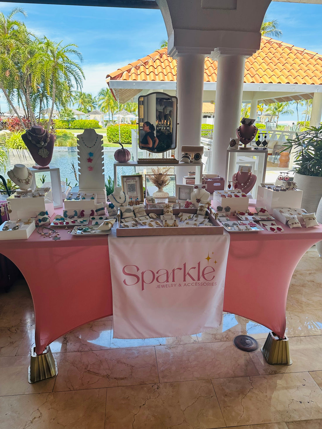 ¿Quieres vender más en bazares y ferias? Así debe lucir tu mesa para brillar y atraer clientes!