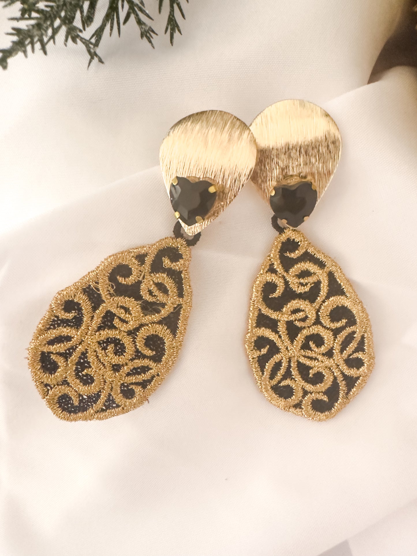 Noche de Amor Earrings